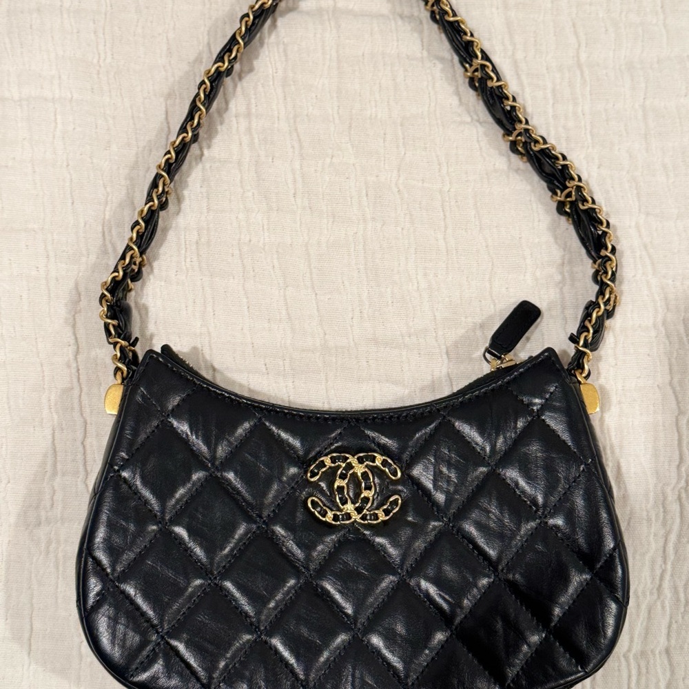 Chanel Black Quilted Leather Shoulder Bag